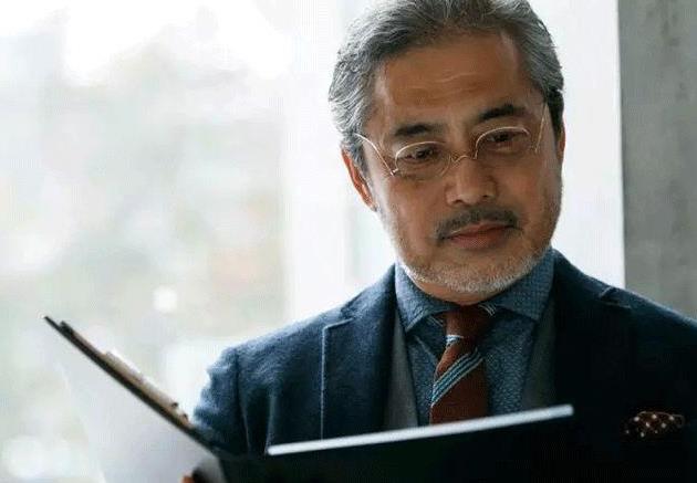 500度近視又老花，戴上美麗島多焦鏡煩惱全解決，46歲的周先生樂(lè)壞了