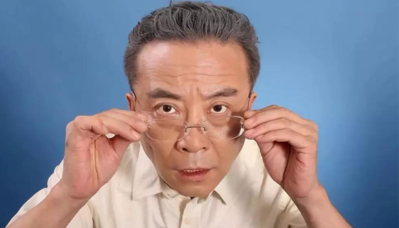 美麗島多焦鏡：傳統(tǒng)老花鏡的弊端，多焦鏡一副就解決了財(cái)務(wù)工作者的用眼煩惱